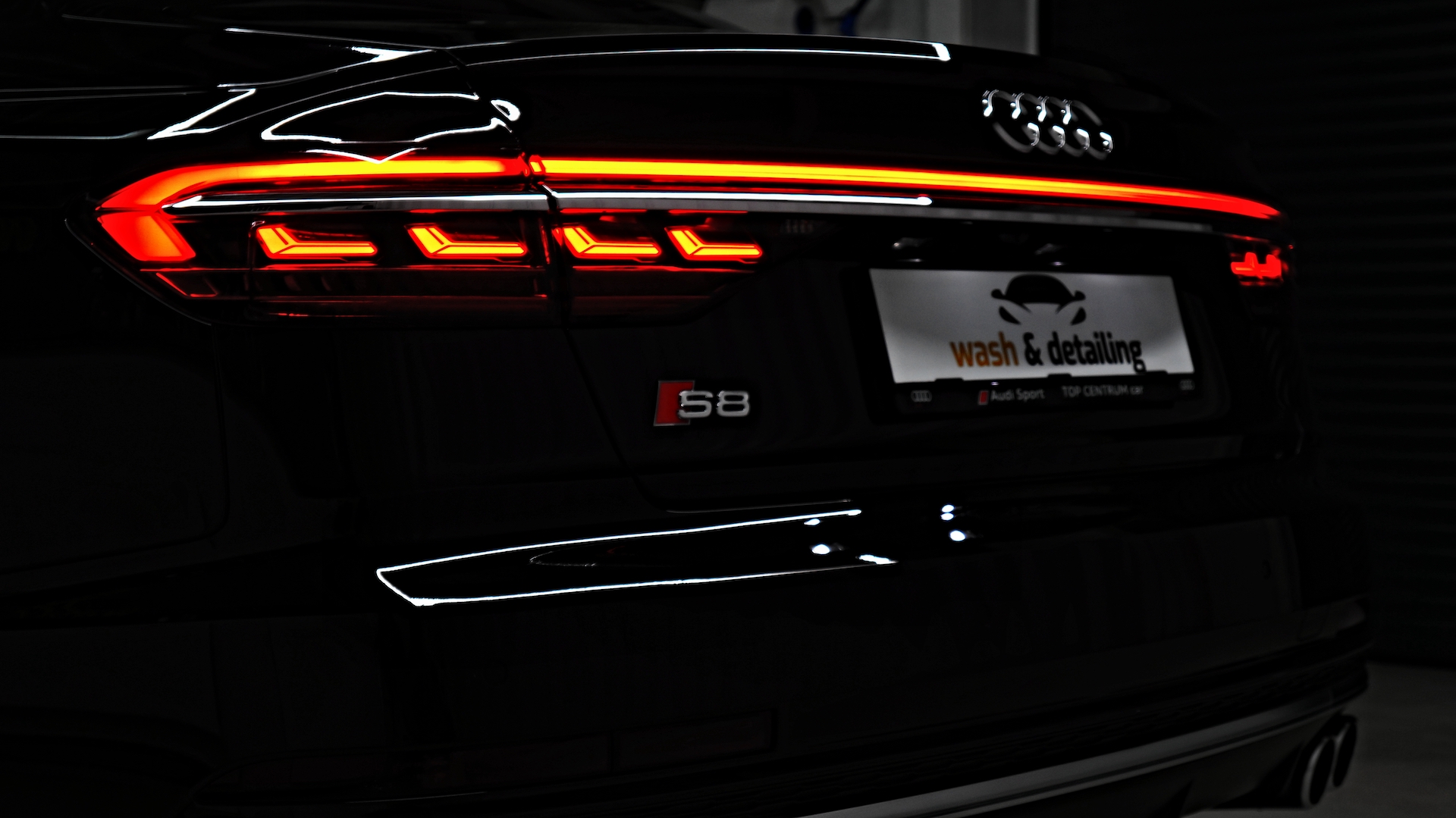 Audi S8